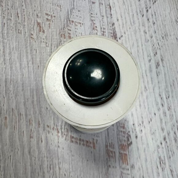 Mr. Dudley Battery Operated Automatic Pepper Mill Salt Grinder Light Christmas - Picture 11 of 12